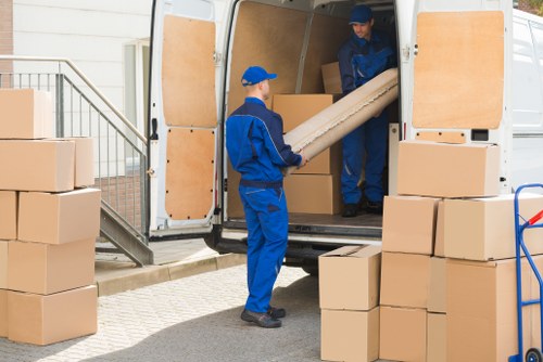 House removals planning in Aldersbrook residential street