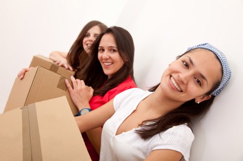 Preparation checklist for house removals in Aldersbrook