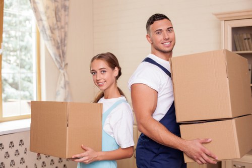 Packing and loading support for a local move in Aldersbrook